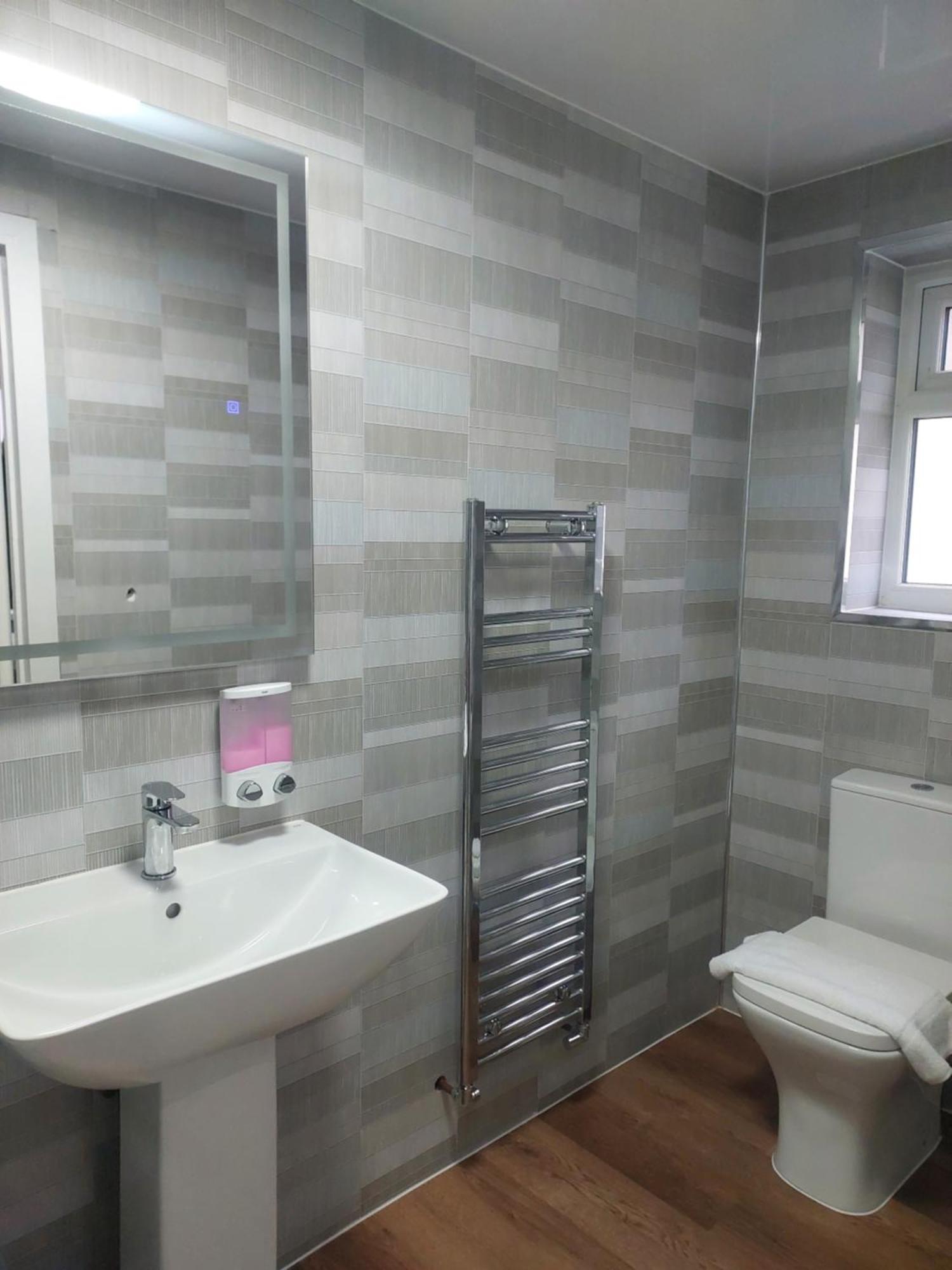 Heathrow-Windsor Guest House Slough Zewnętrze zdjęcie